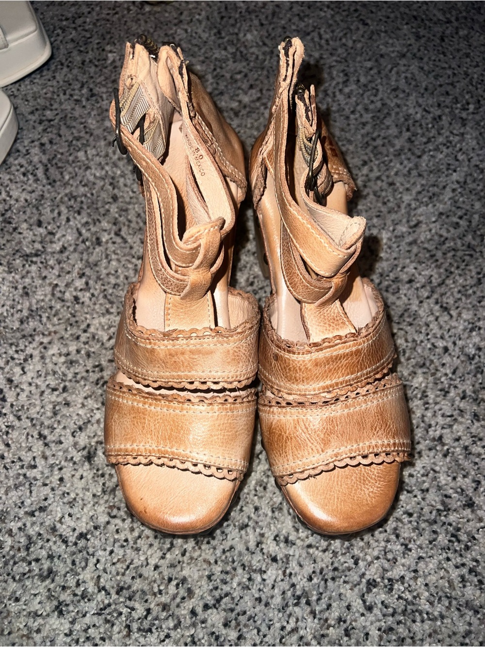 Bedistu Women's Tan Leather Strappy Sandals